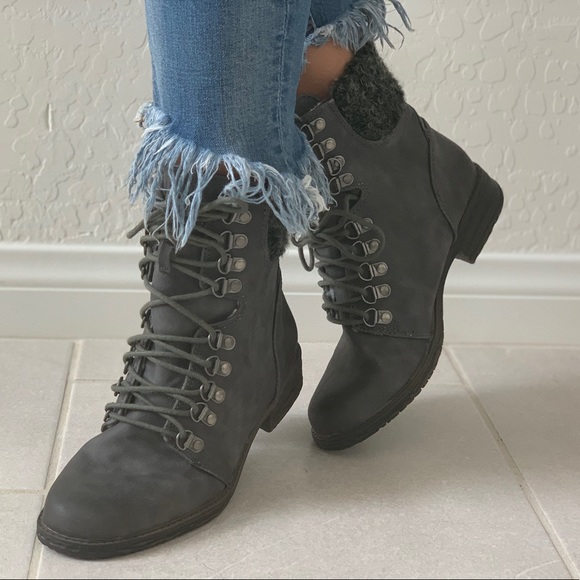 Cuffed Sweater Knit Lace Up Combat Moto Boots - Picture 4 of 8